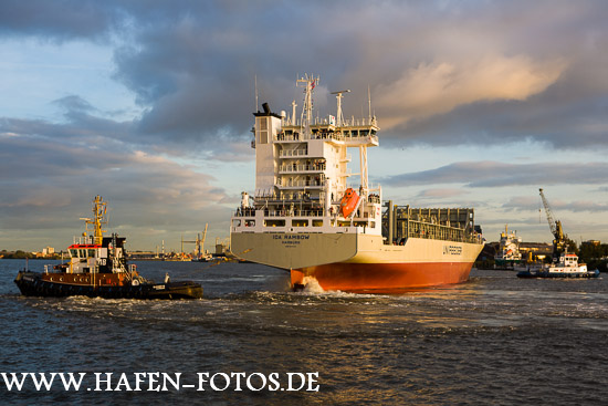 Im Hamburger Hafen 35